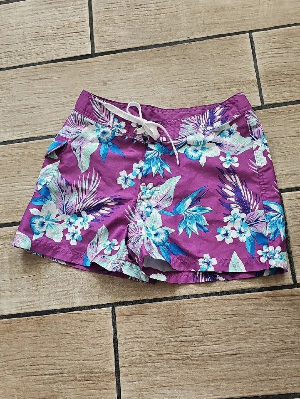 Kanu Surf Girls Sassy UPF 50+ Quick Dry Beach Coverup Boardshort size M 8/10